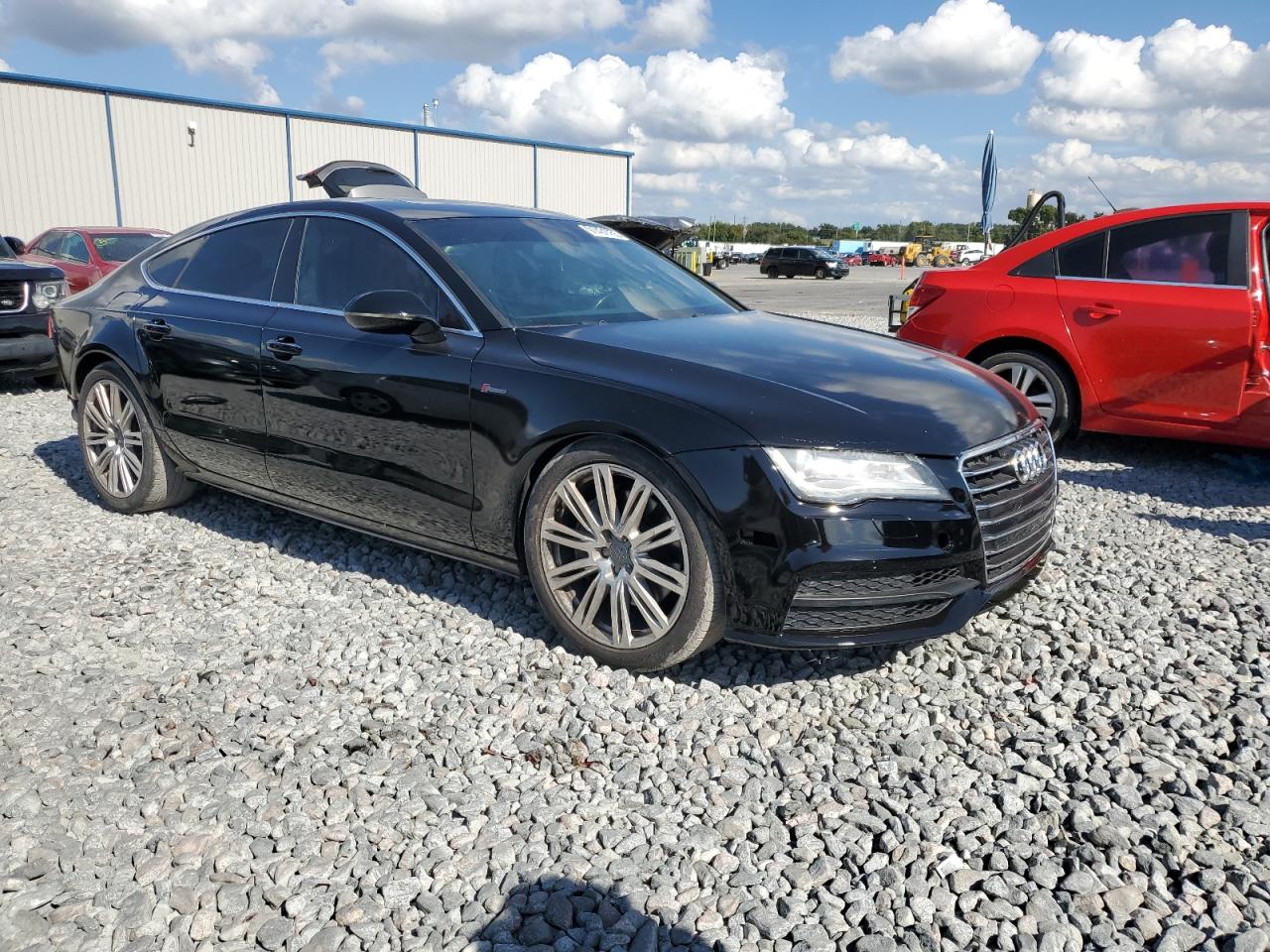 Фото: WAUYGAFC0DN107965