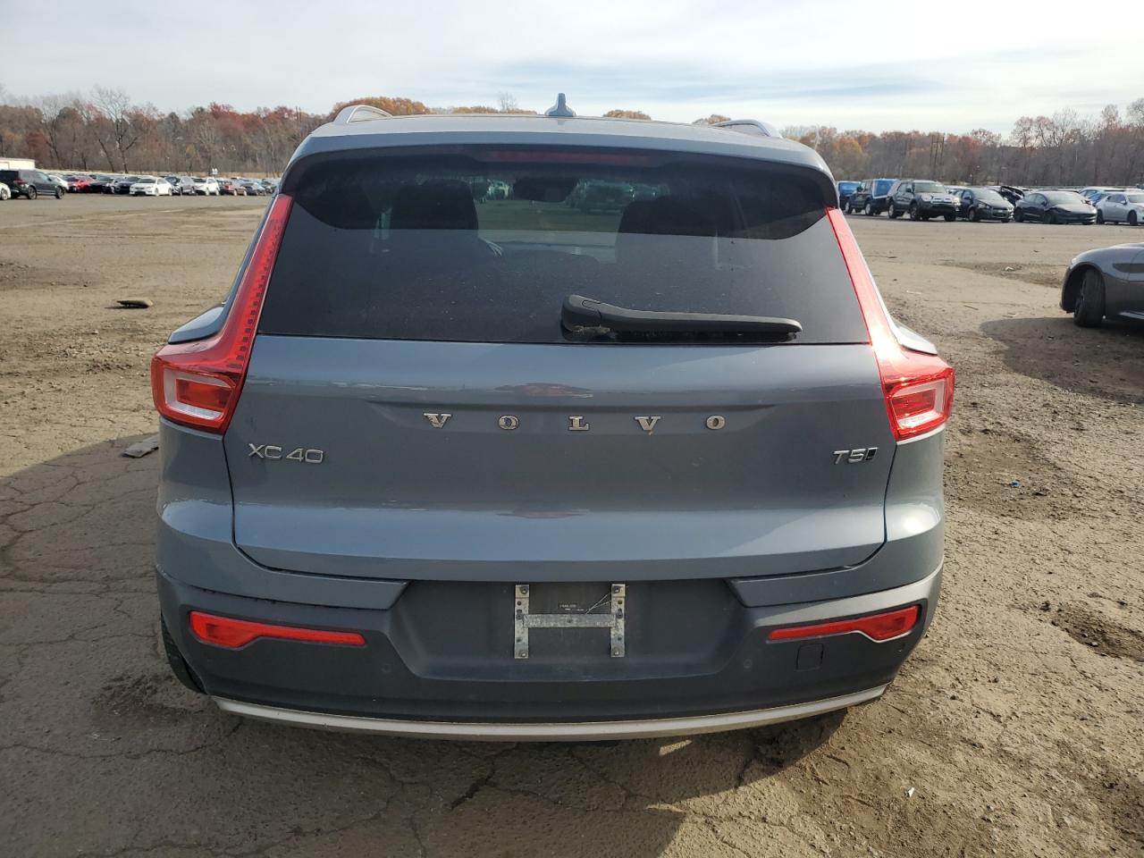 2020 Volvo Xc40 T5 Momentum VIN: YV4162UK5L2325825 Lot: 91810395