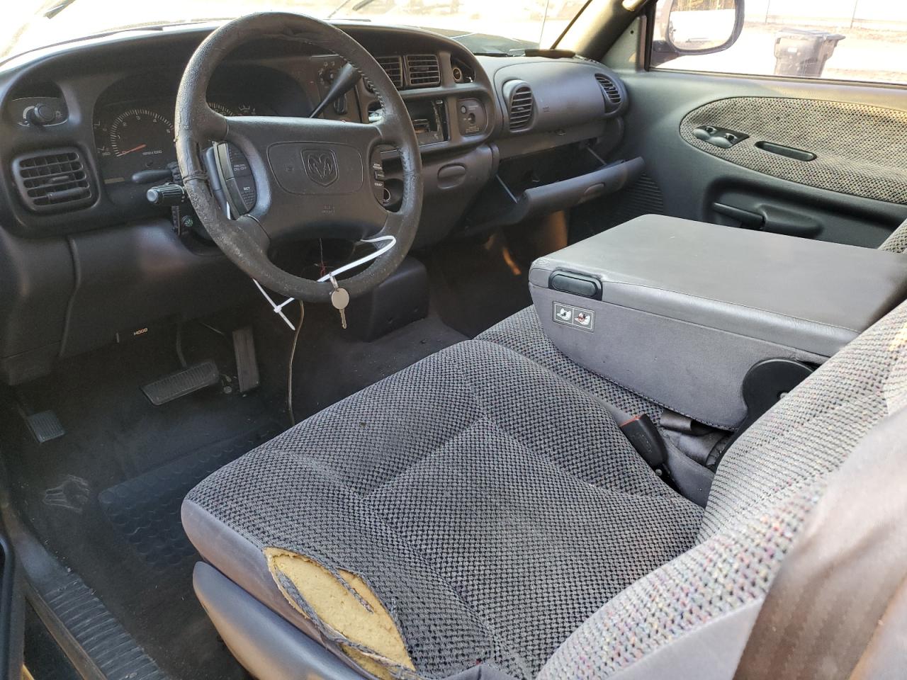 1998 Dodge Ram 1500 VIN: 3B7HC13Y5WG182655 Lot: 93176945