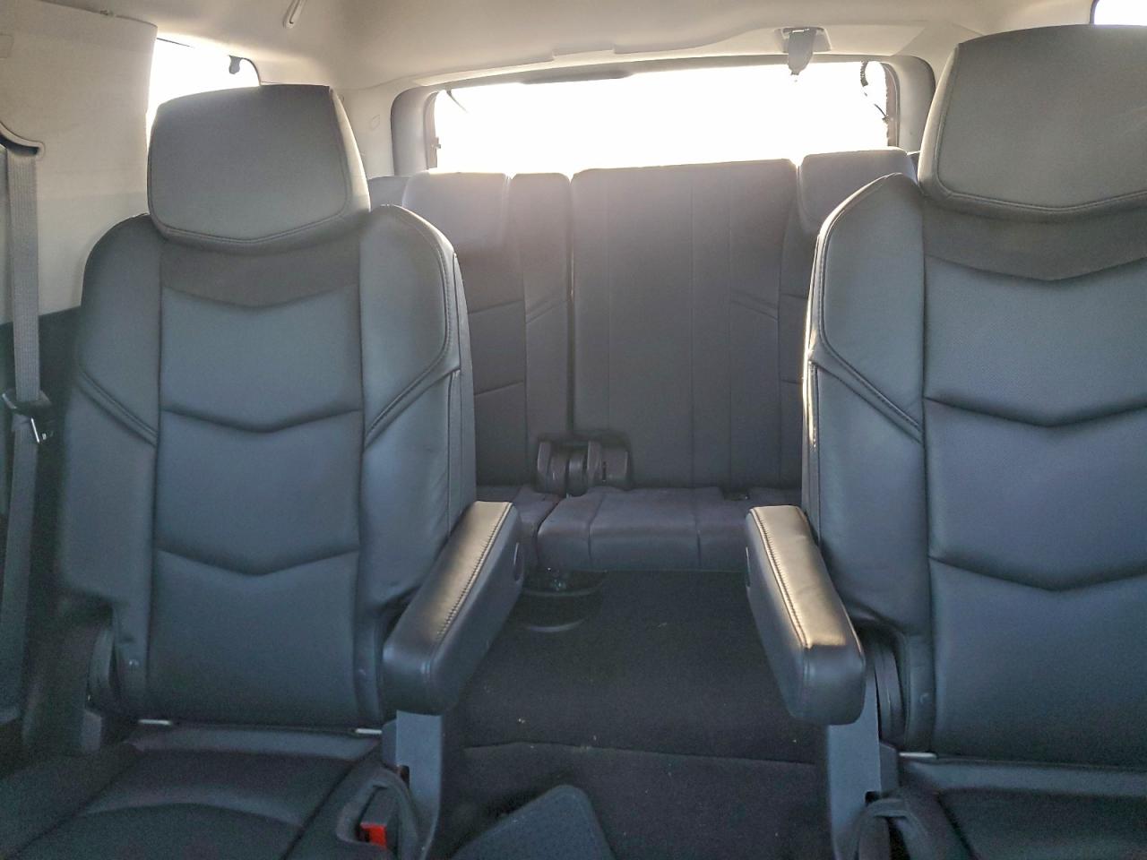 2018 Cadillac Escalade Luxury VIN: 1GYS3BKJ6JR245619 Lot: 94460455