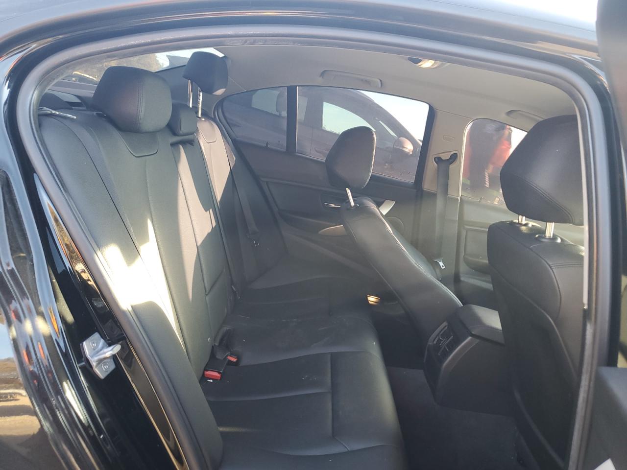 2015 BMW 320 I VIN: WBA3B1C50FP831144 Lot: 92587615