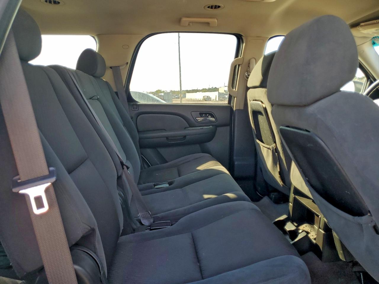 2011 Chevrolet Tahoe C1500 Ls VIN: 1GNSCAE03BR242074 Lot: 94320285