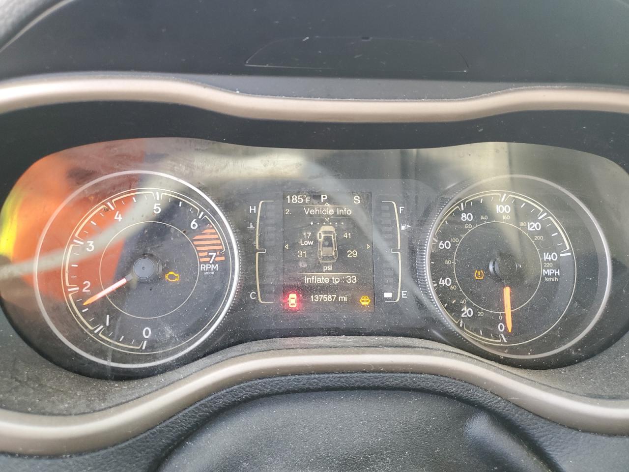 2018 Jeep Cherokee Latitude VIN: 1C4PJLCB1JD544947 Lot: 92376585