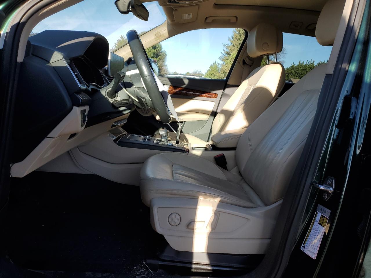 2018 Audi Q5 Premium Plus VIN: WA1BNAFY0J2076640 Lot: 92279245