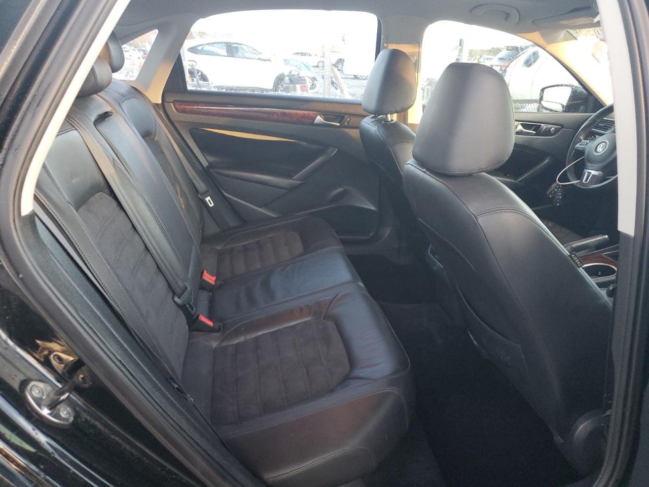 2013 Volkswagen Passat Sel VIN: 1VWCN7A37DC138720 Lot: 92093895