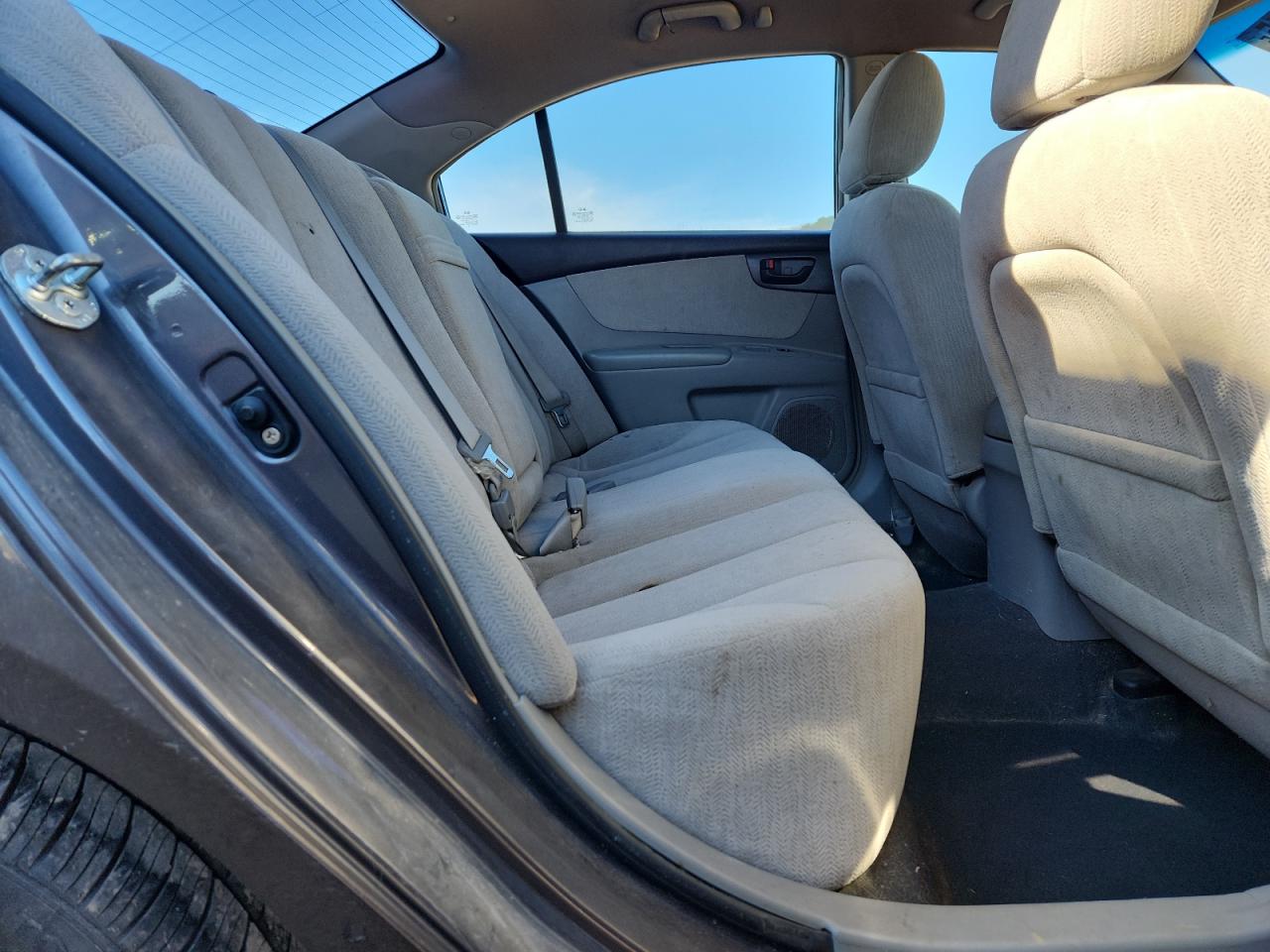 2008 Kia Optima Lx VIN: KNAGE123185254969 Lot: 92377645