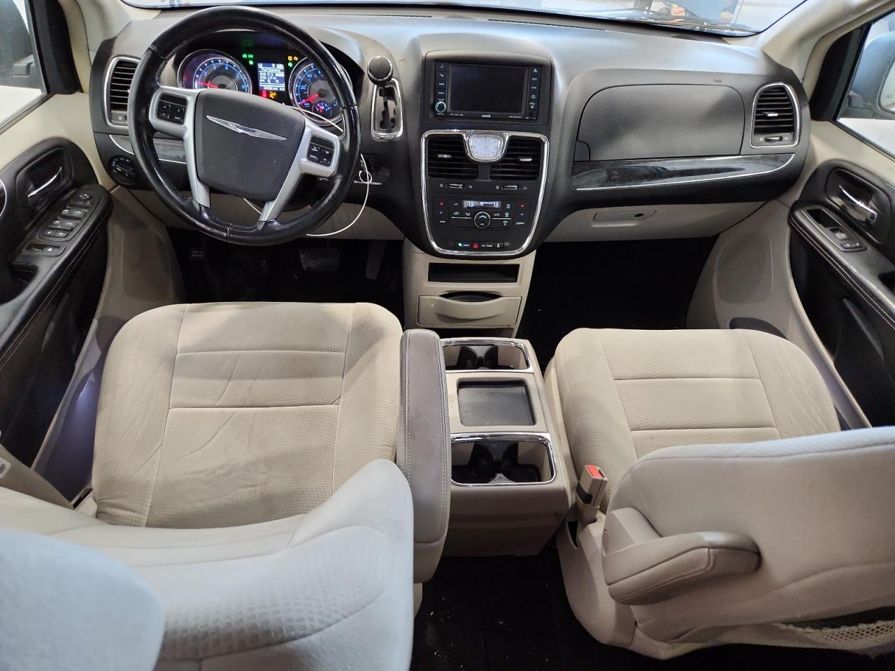 2011 Chrysler Town & Country Touring VIN: 2A4RR5DG6BR798265 Lot: 84243705