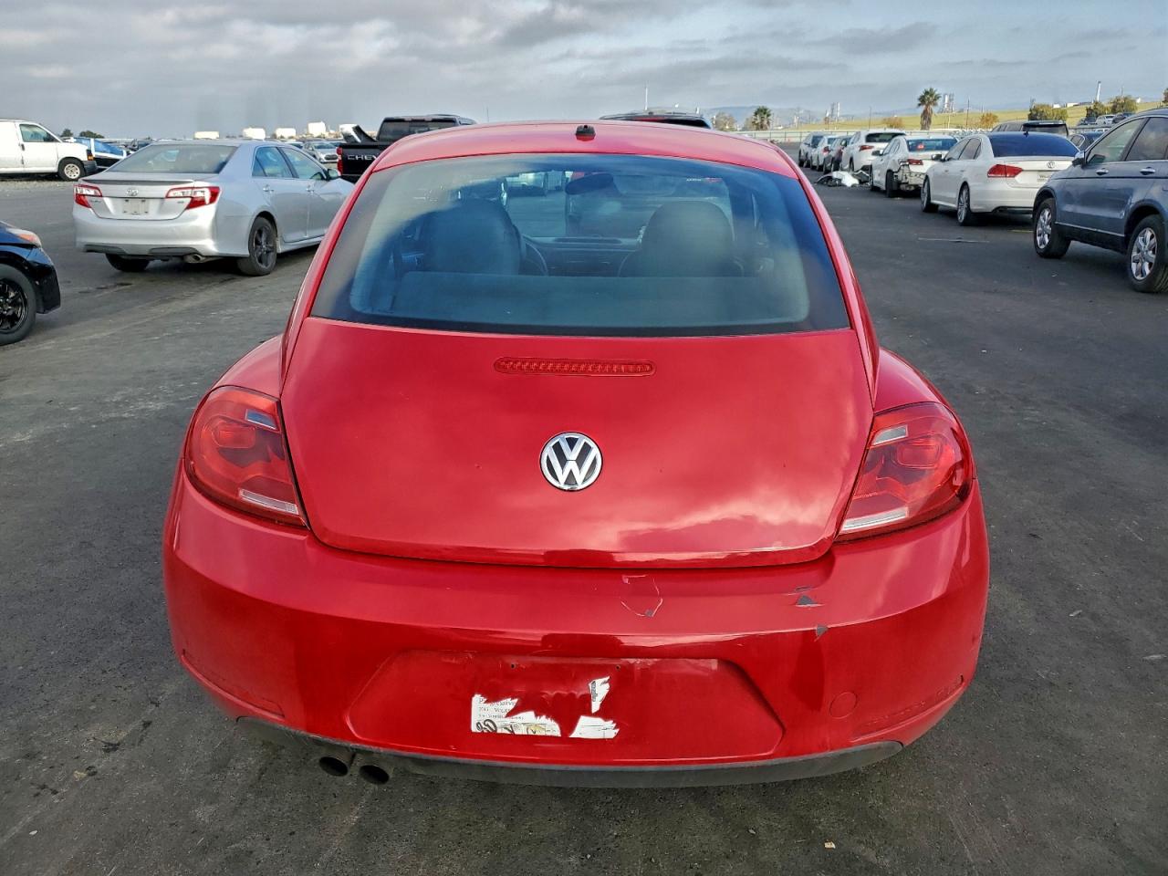 2015 Volkswagen Beetle 1.8T VIN: 3VWF17AT0FM631293 Lot: 94382215