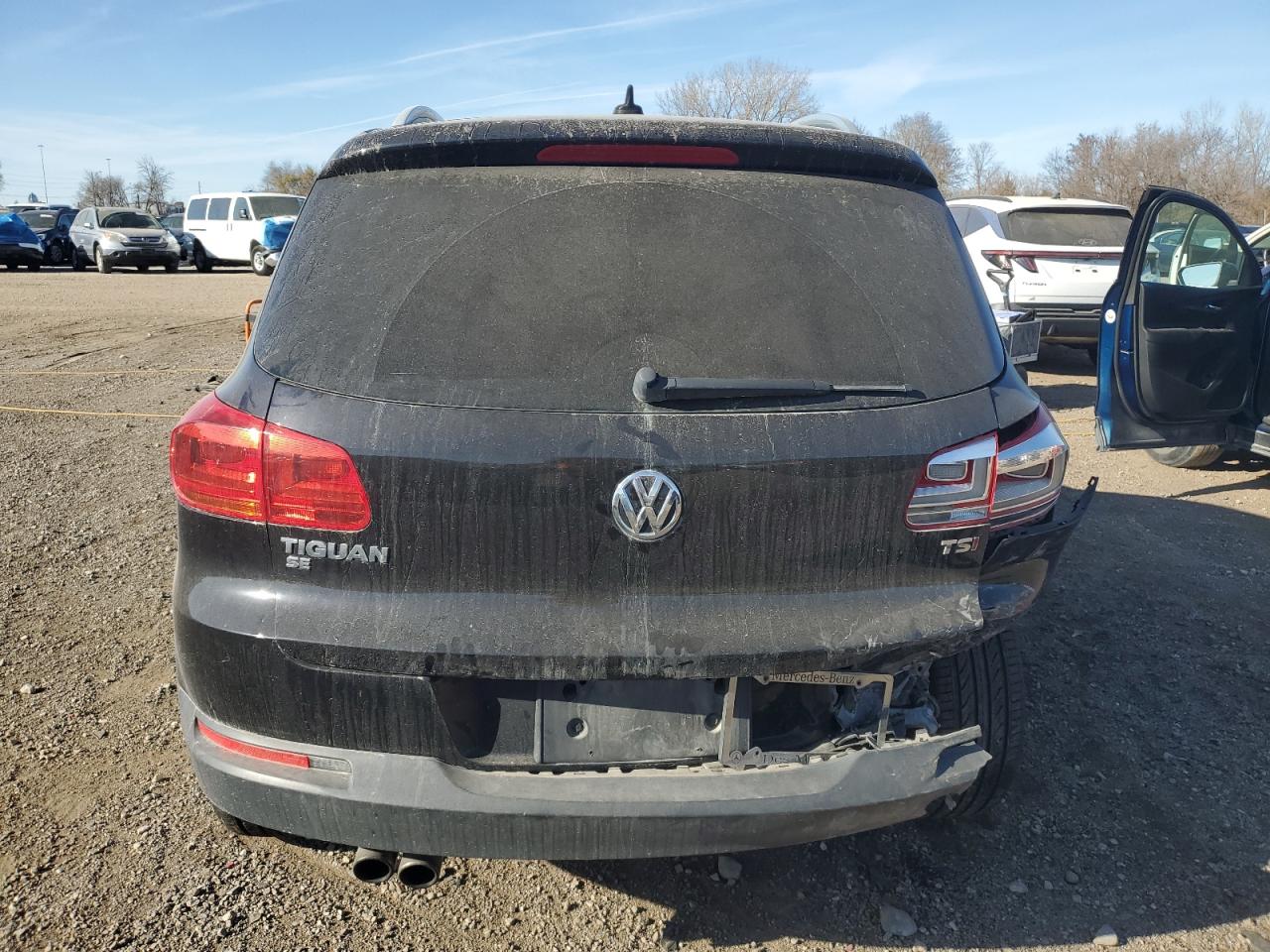 2016 Volkswagen Tiguan S VIN: WVGAV7AX7GW528423 Lot: 92471395