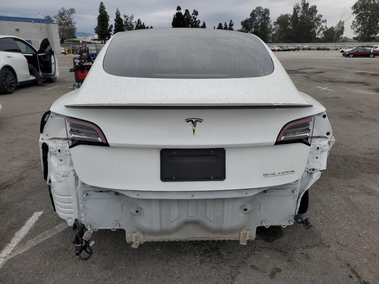 2019 Tesla Model 3 VIN: 5YJ3E1EB7KF425587 Lot: 92957365