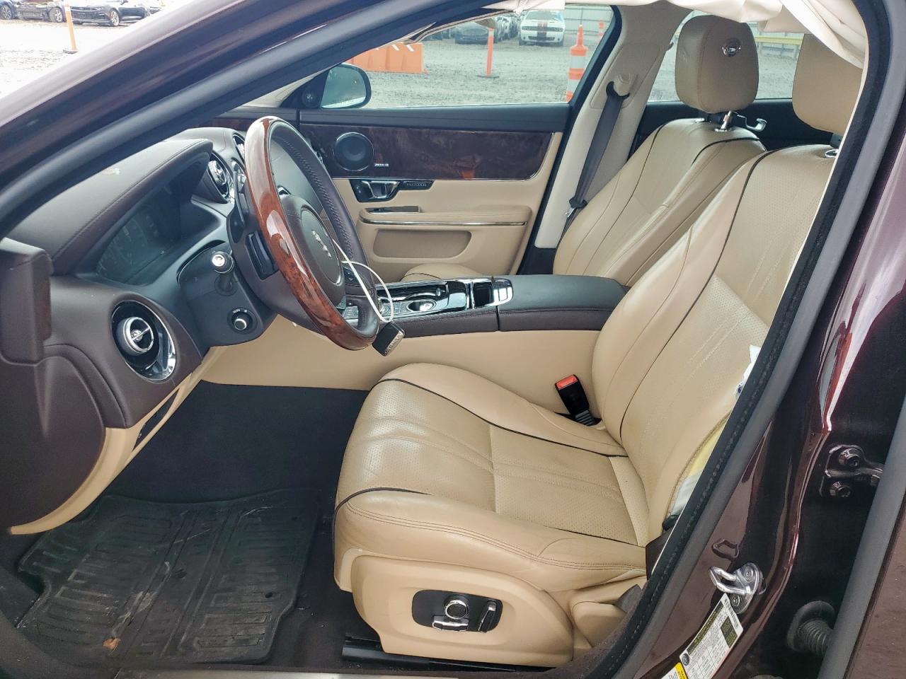 2019 Jaguar Xj R - Sport VIN: SAJWA1C77K8W21716 Lot: 93028045