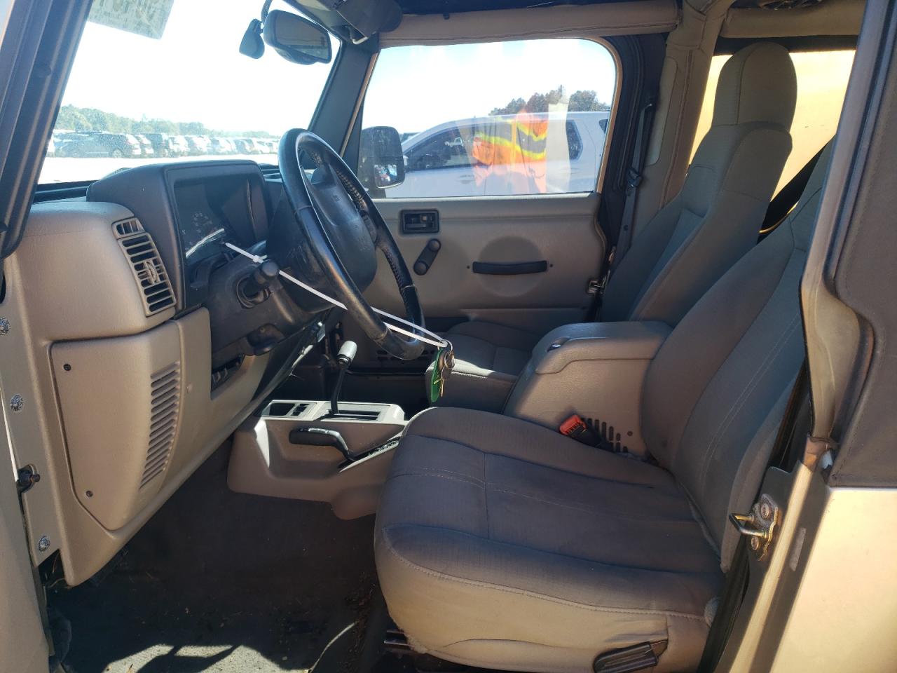 2004 Jeep Wrangler / Tj Sahara VIN: 1J4FA59S34P740304 Lot: 90494025