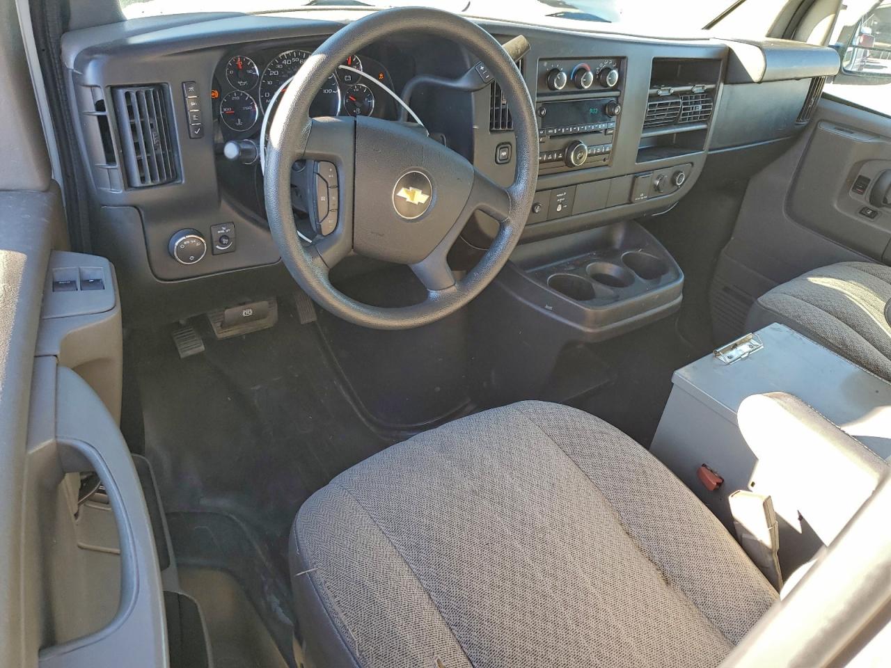 2015 Chevrolet Express G2500 VIN: 1GCWGFCG6F1208520 Lot: 93701295