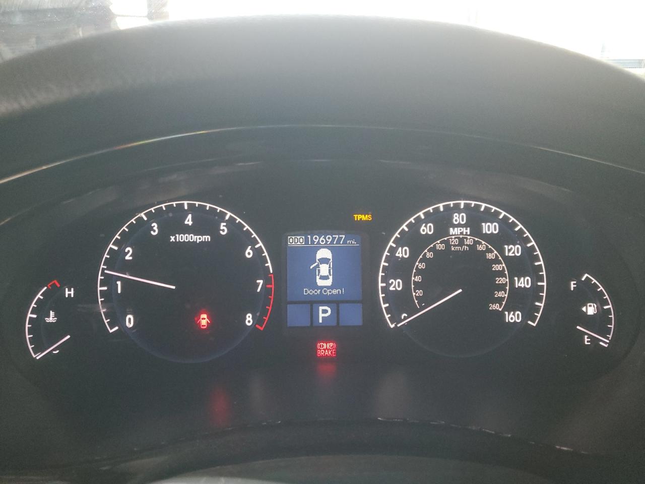 2011 Hyundai Genesis 3.8L VIN: KMHGC4DE8BU129453 Lot: 93228445