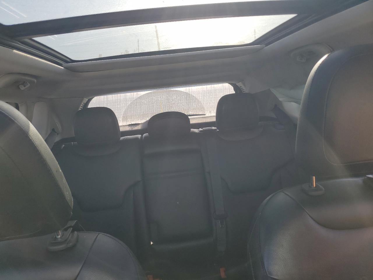 2018 Jeep Compass Limited VIN: 3C4NJDCB5JT281014 Lot: 92588125