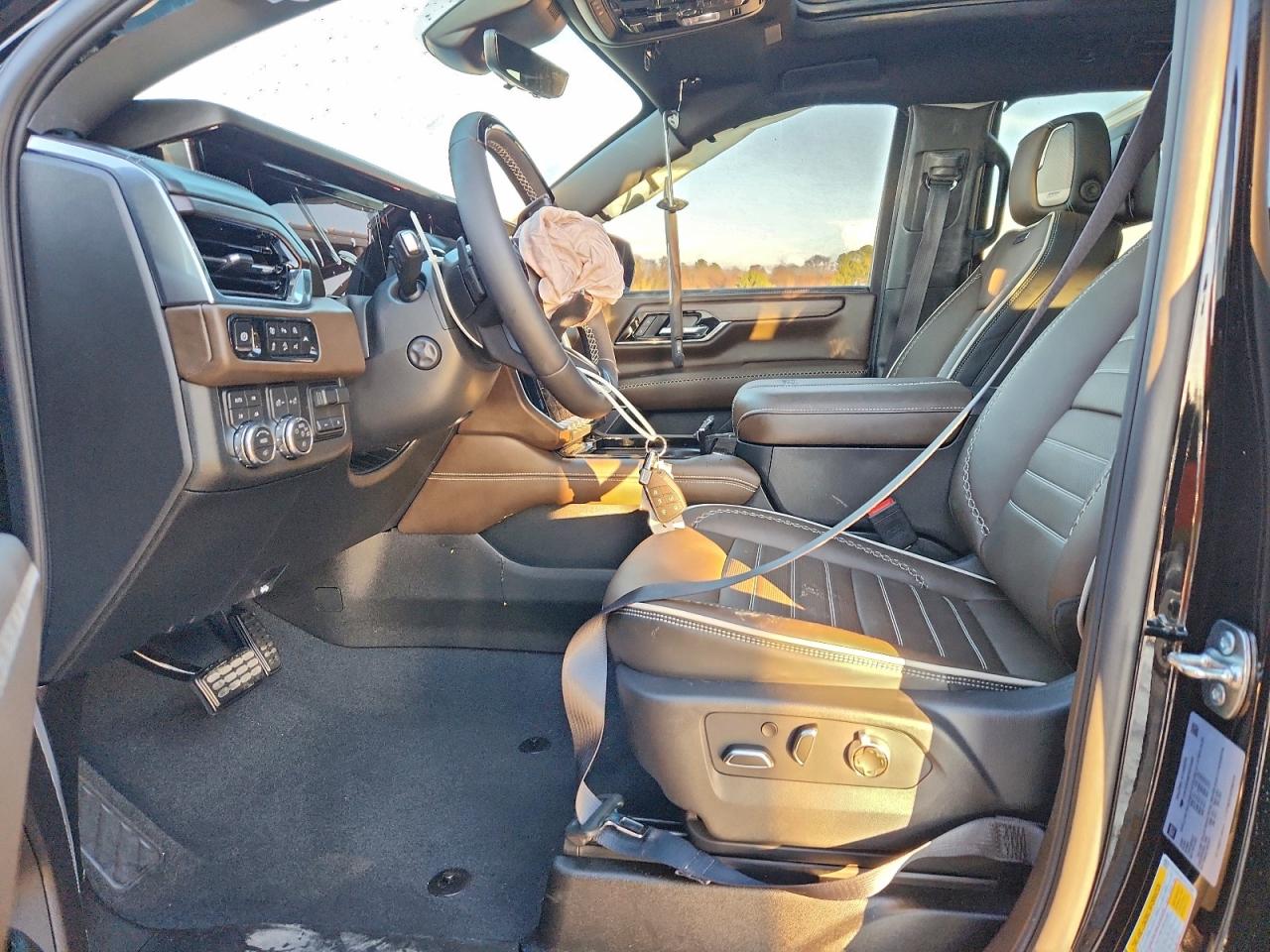 2026 GMC Yukon Denali Ultimate VIN: 1GKS2EK88TR131085 Lot: 94526415