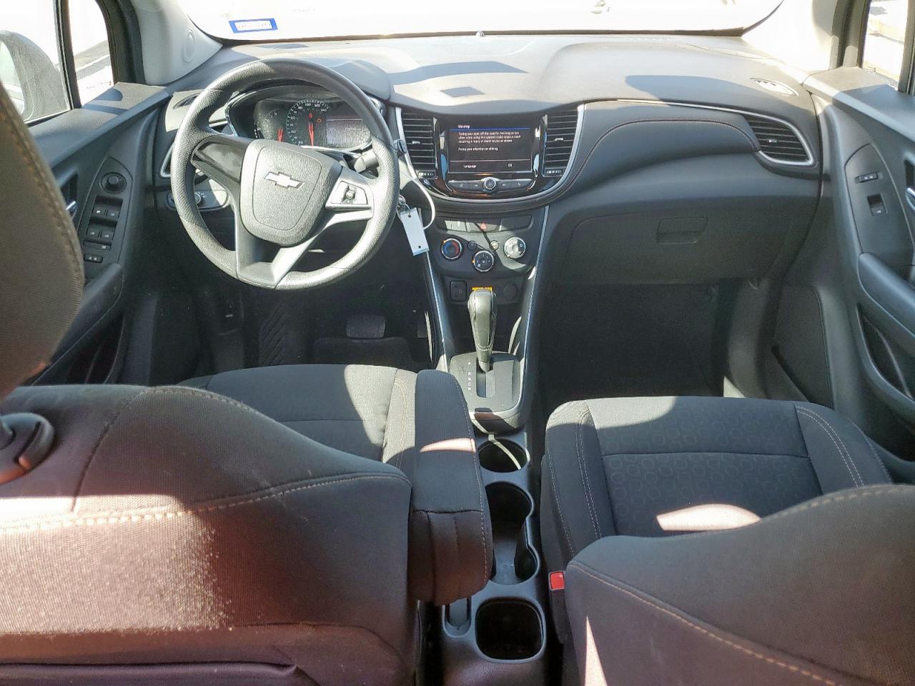 2020 Chevrolet Trax Ls VIN: 3GNCJKSB1LL196615 Lot: 92071865