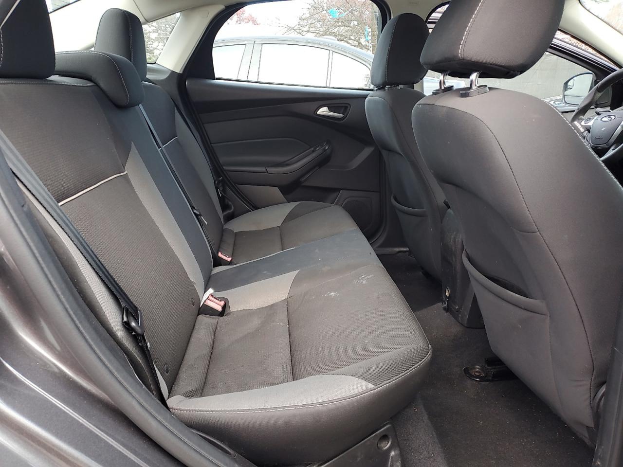 2014 Ford Focus Se VIN: 1FADP3F24EL410576 Lot: 92036275