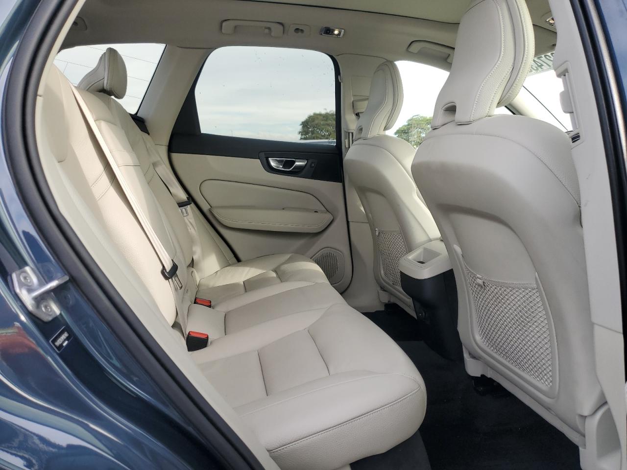 2021 Volvo Xc60 T5 Momentum VIN: YV4102DK8M1861483 Lot: 93274355