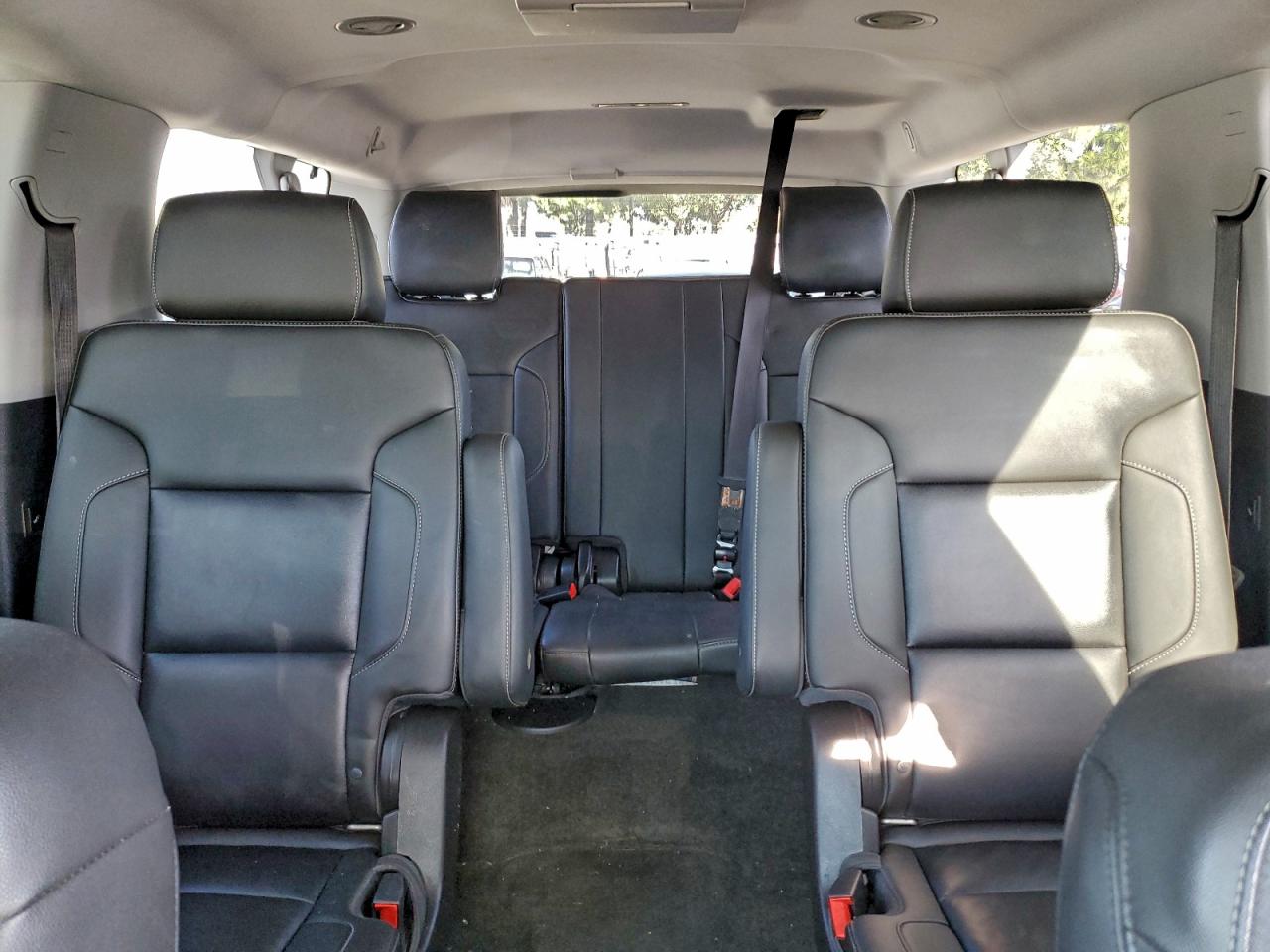 2018 Chevrolet Suburban C1500 Lt VIN: 1GNSCHKC8JR263430 Lot: 91882365