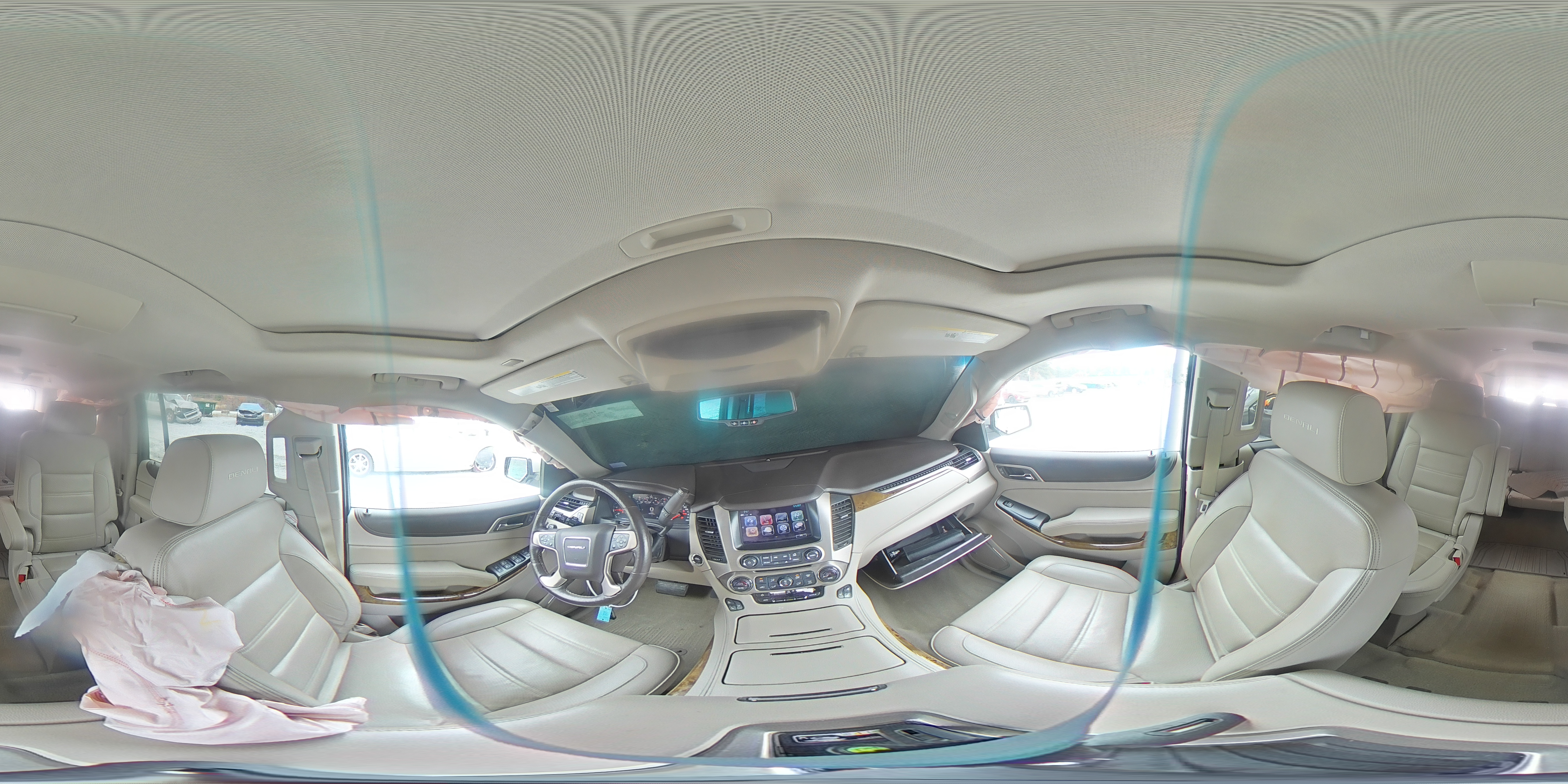 2017 GMC Yukon Xl Denali VIN: 1GKS1HKJ4HR304616 Lot: 92692615