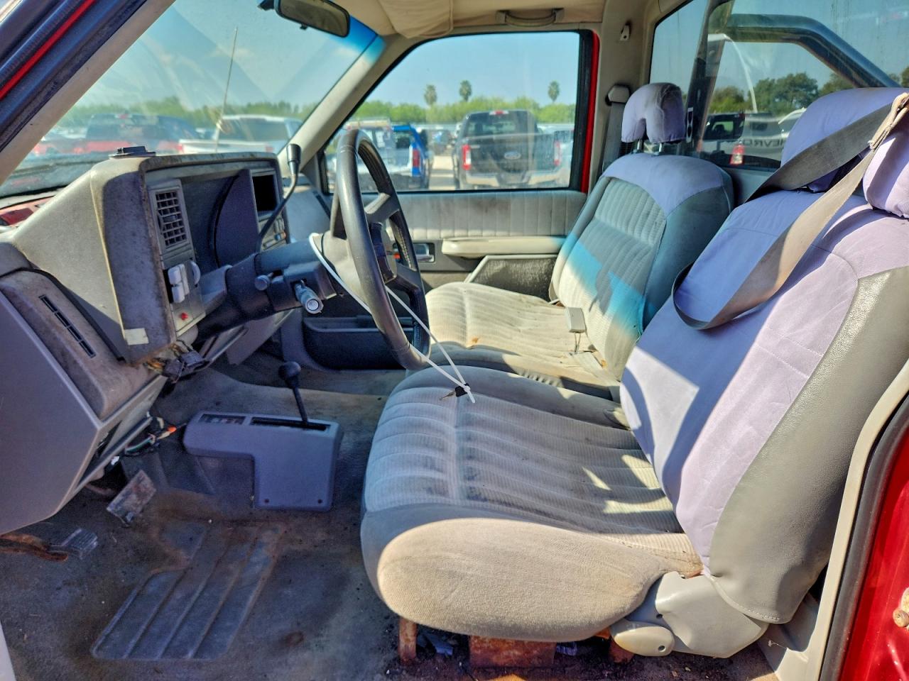 1993 Chevrolet Gmt-400 K1500 VIN: 1GCEK14H7PZ190939 Lot: 93973745