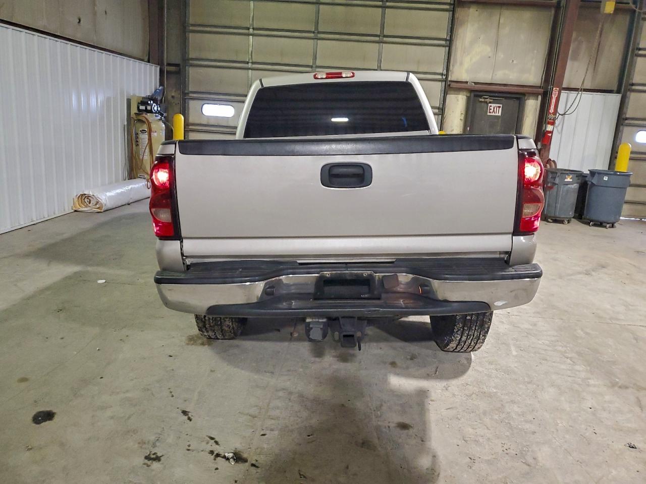 2005 Chevrolet Silverado K2500 Heavy Duty VIN: 1GCHK23295F885499 Lot: 94104155