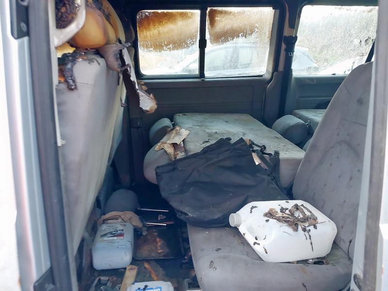 2005 VOLKSWAGEN TRANSPORTE