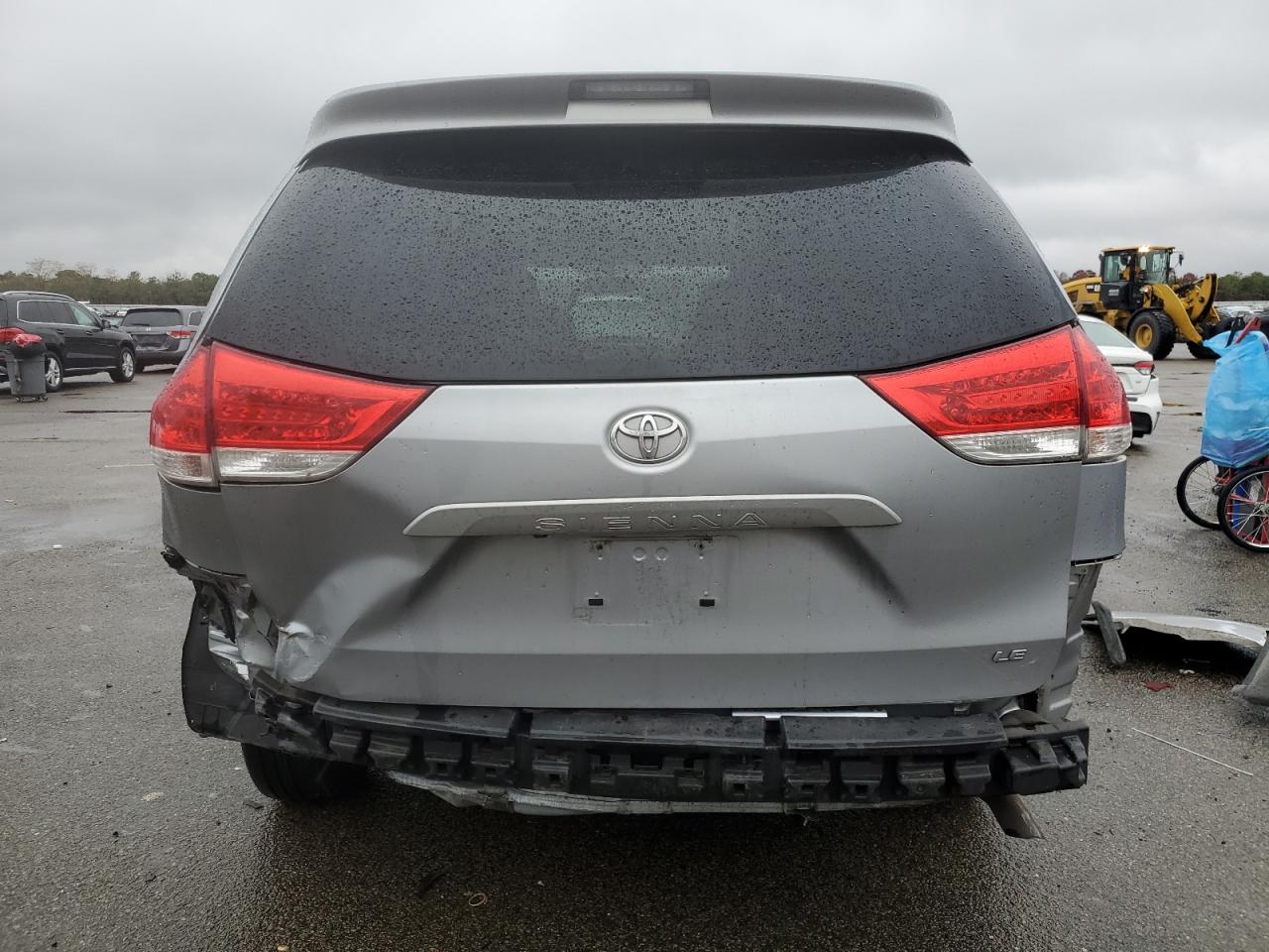 2012 Toyota Sienna Le VIN: 5TDKK3DC1CS188649 Lot: 92814445