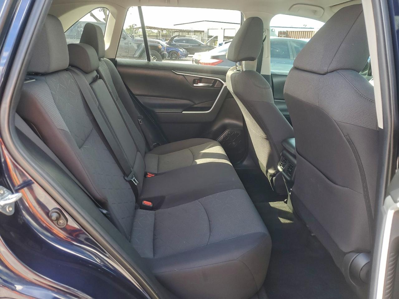 2021 Toyota Rav4 Xle VIN: 2T3W1RFV2MW138879 Lot: 94377555