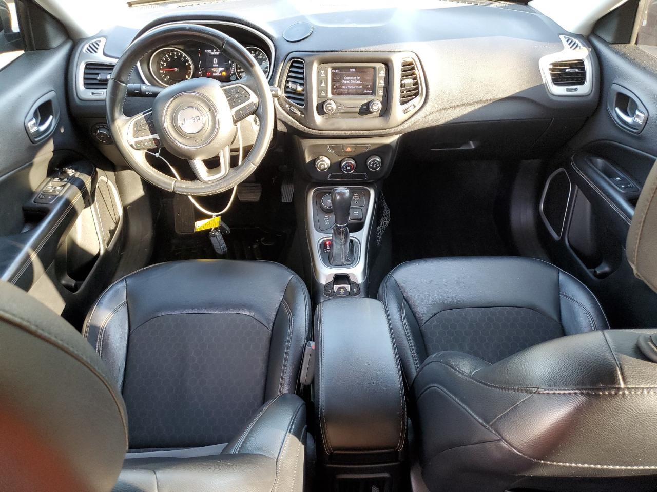 2017 Jeep Compass Latitude VIN: 3C4NJDBB1HT680563 Lot: 92241275