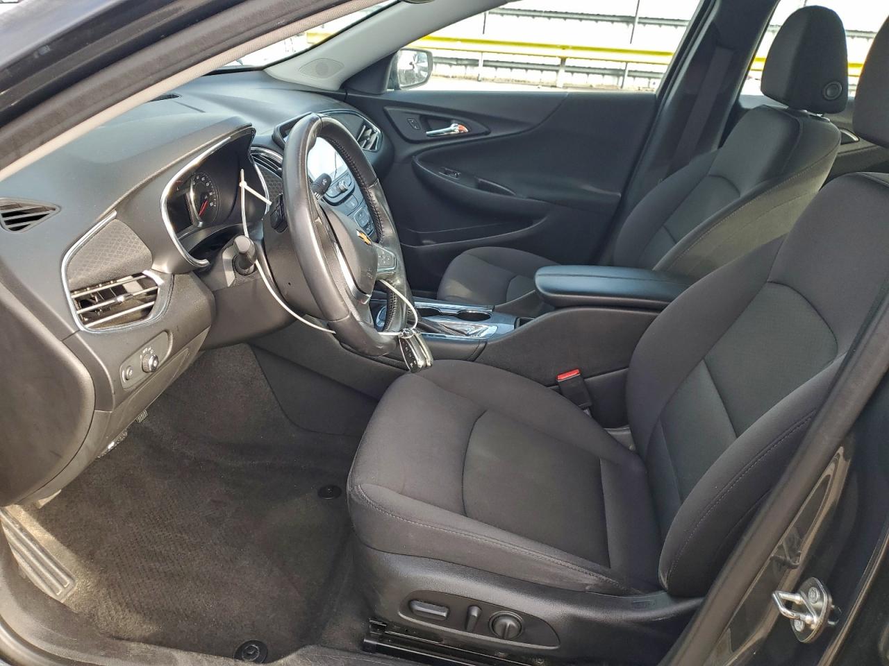 2017 Chevrolet Malibu Lt VIN: 1G1ZE5ST9HF250318 Lot: 94592465