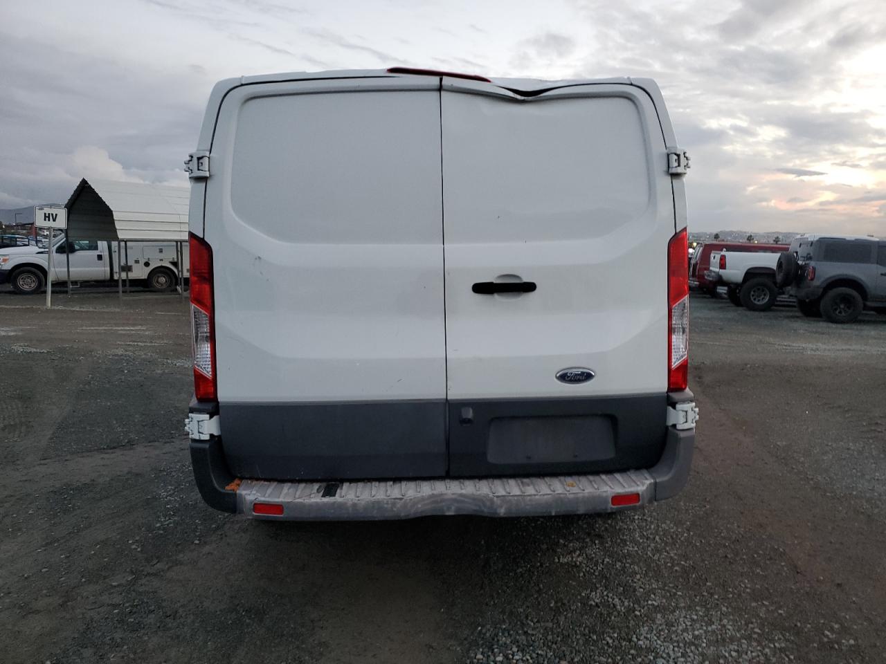 2017 Ford Transit T-150 Delivery Van VIN: 1FTYE1YM8HKA02631 Lot: 92755075