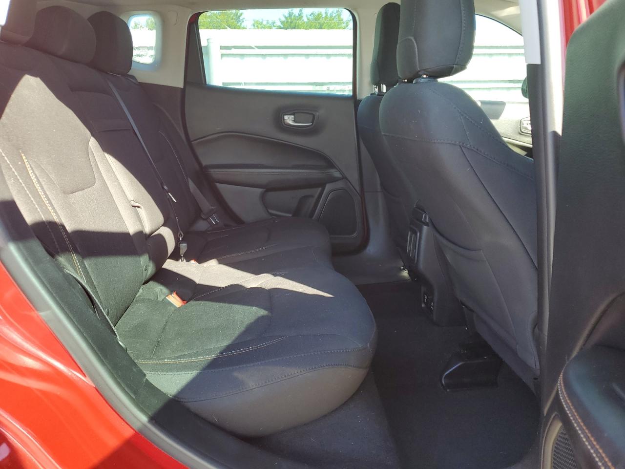 2018 Jeep Compass Sport VIN: 3C4NJCAB8JT467773 Lot: 92956965