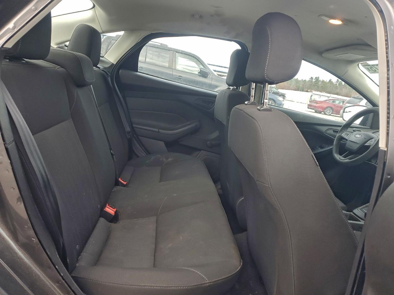 2015 Ford Focus S VIN: 1FADP3E27FL310555 Lot: 93098575