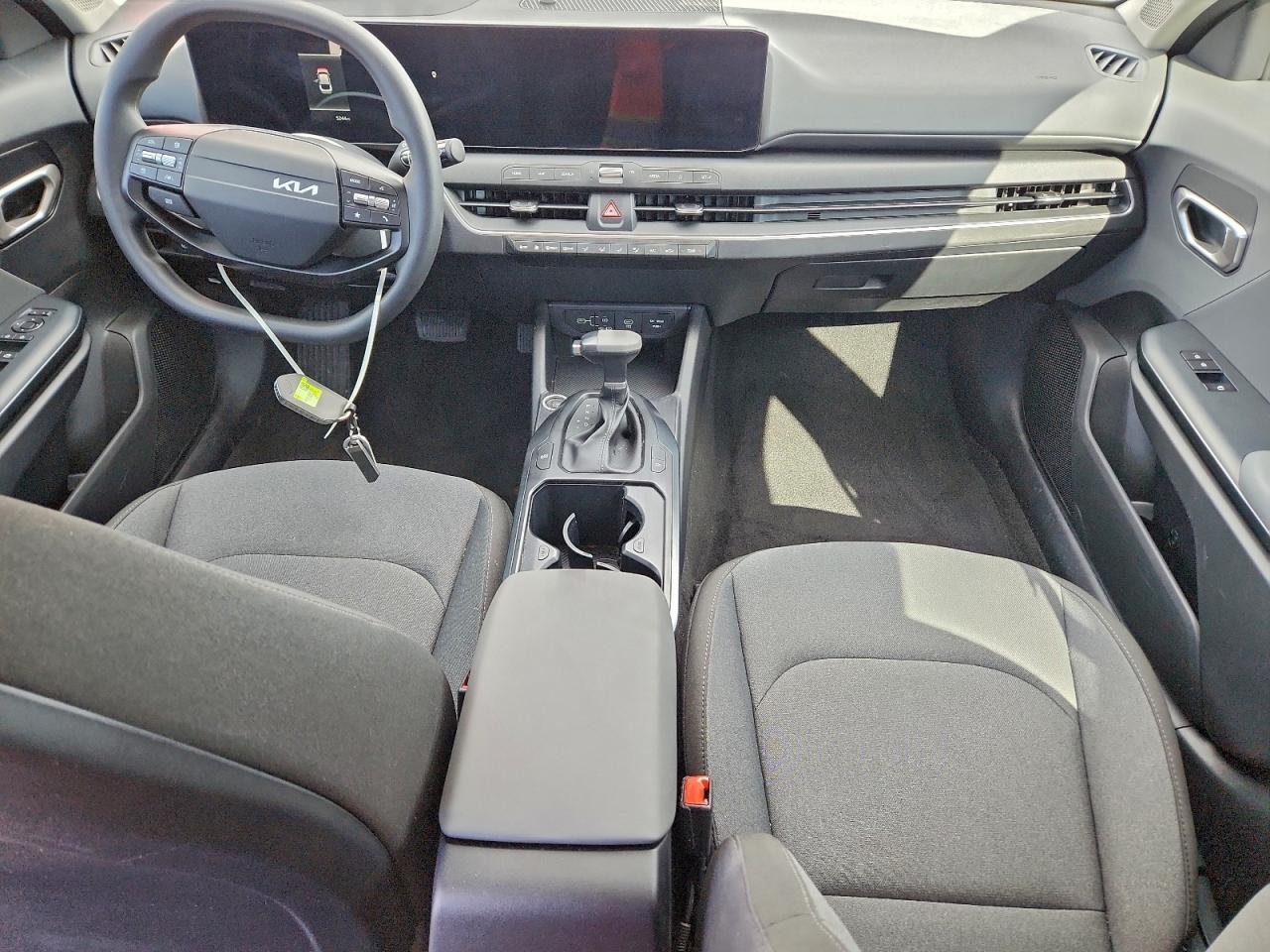 2025 Kia K4 Lx VIN: 3KPFT4DE5SE117727 Lot: 93941275