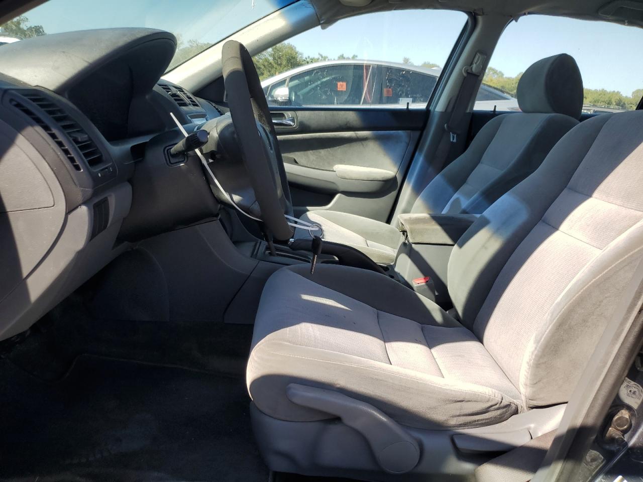 2004 Honda Accord Lx VIN: 3HGCM56374G702139 Lot: 93738185