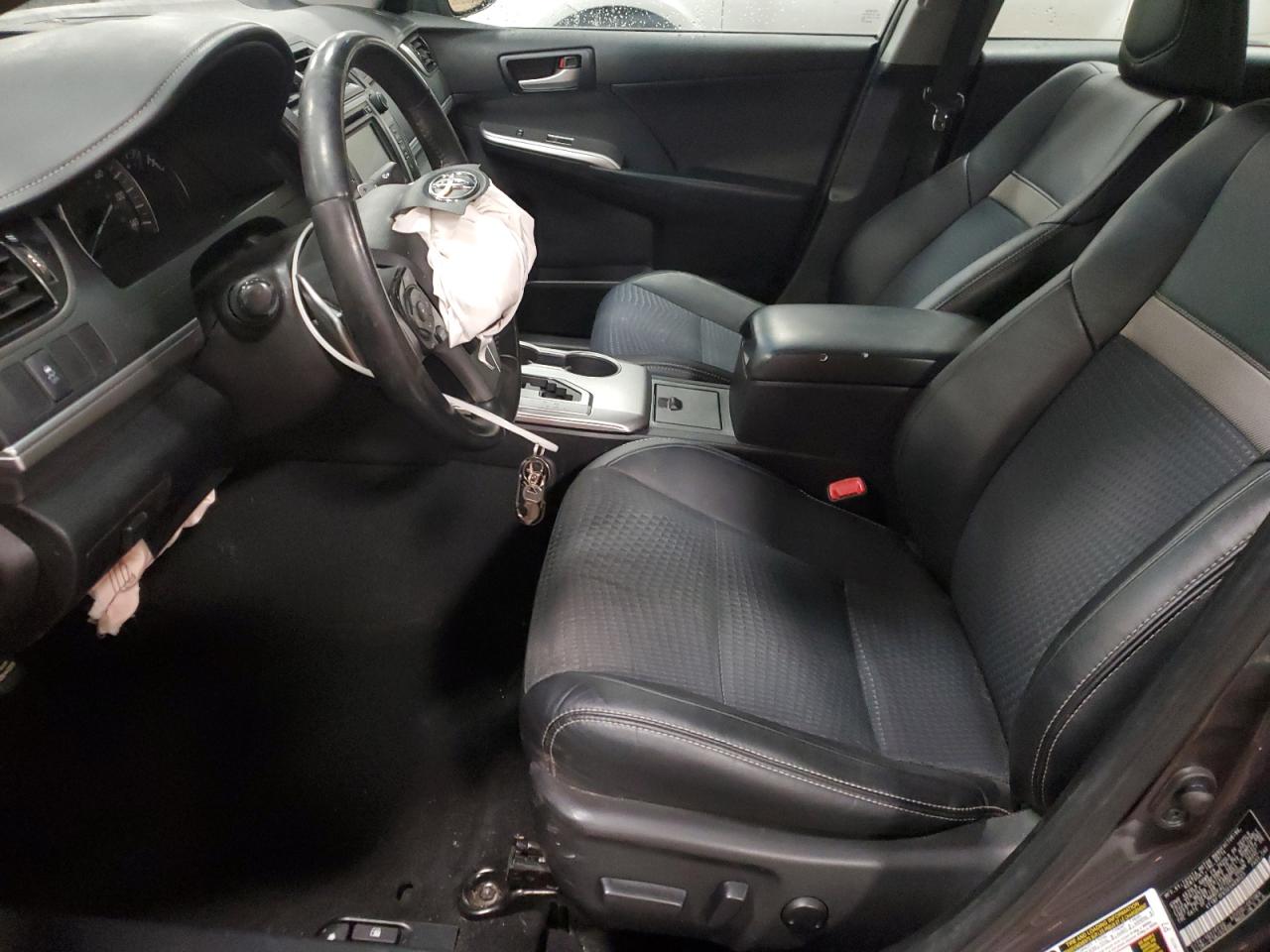 2014 Toyota Camry L VIN: 4T1BF1FK5EU469523 Lot: 92485075