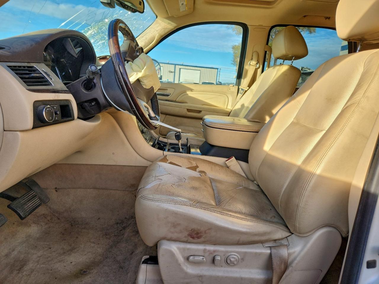 2007 Cadillac Escalade Luxury VIN: 1GYFK63807R254655 Lot: 93192835