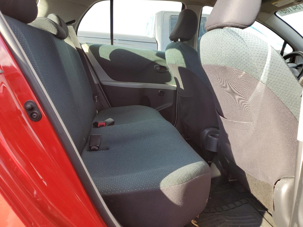 2008 Toyota Yaris VIN: JTDKT923685209253 Lot: 93184105