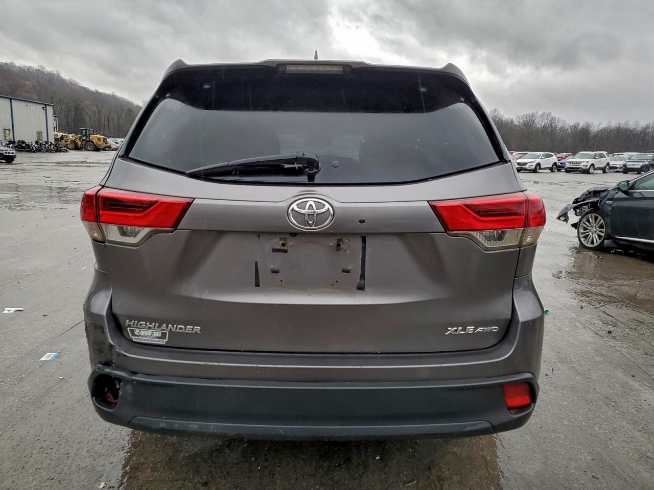 2018 Toyota Highlander Se VIN: 5TDJZRFH1JS555601 Lot: 94289625