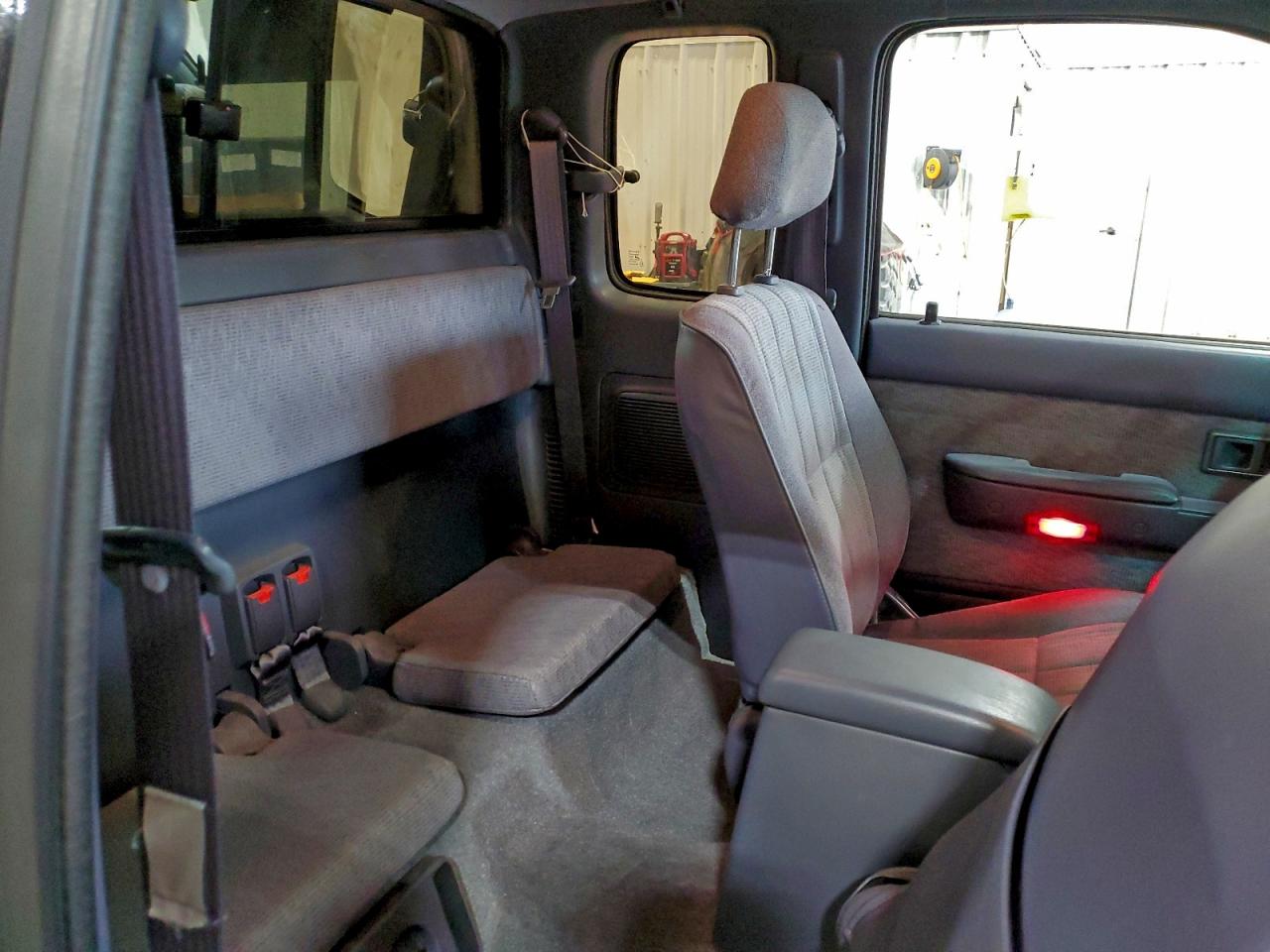 1998 Toyota Tacoma Xtracab VIN: 4TAWM72N2WZ172014 Lot: 94720825