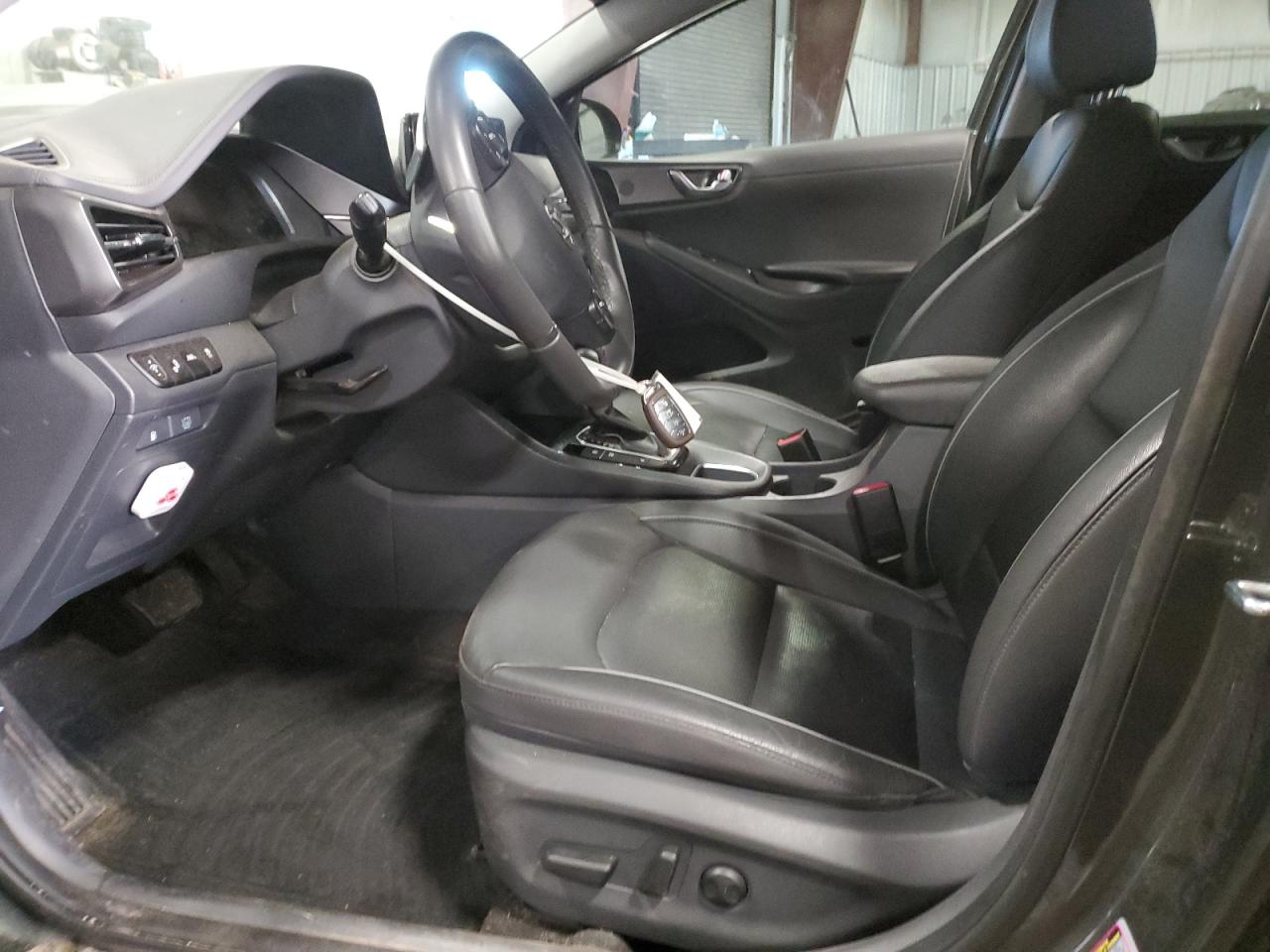 2020 Hyundai Ioniq Limited VIN: KMHC05LC5LU235762 Lot: 92400035