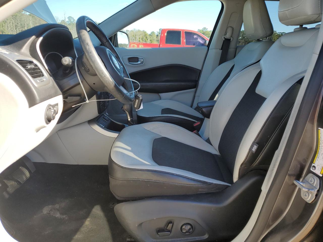 2019 Jeep Compass Latitude VIN: 3C4NJCBB6KT614169 Lot: 92105695