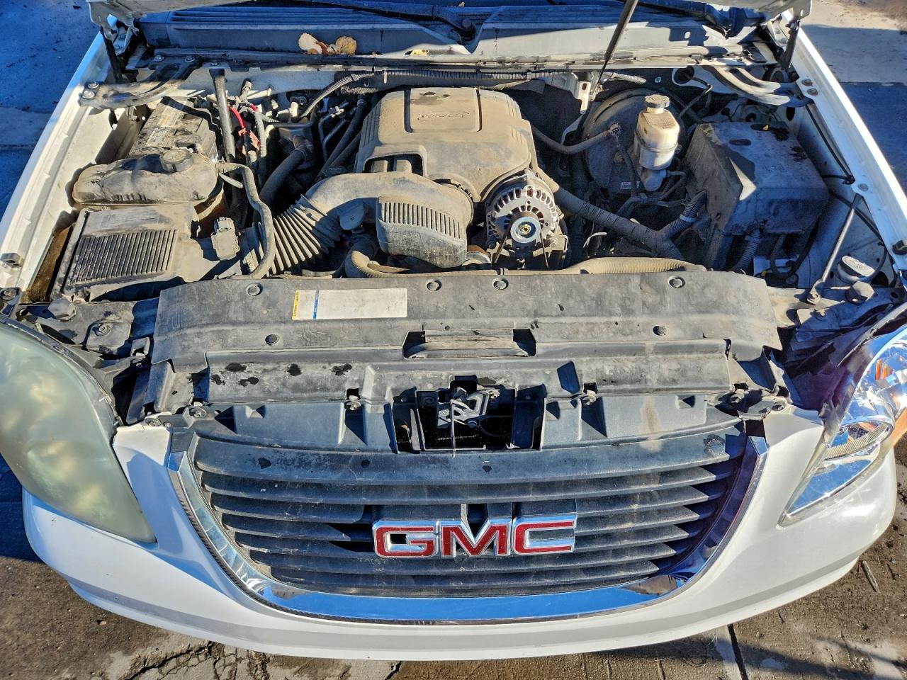 2010 GMC Yukon Xl K1500 Sle VIN: 1GKUKHE31AR284821 Lot: 93332405