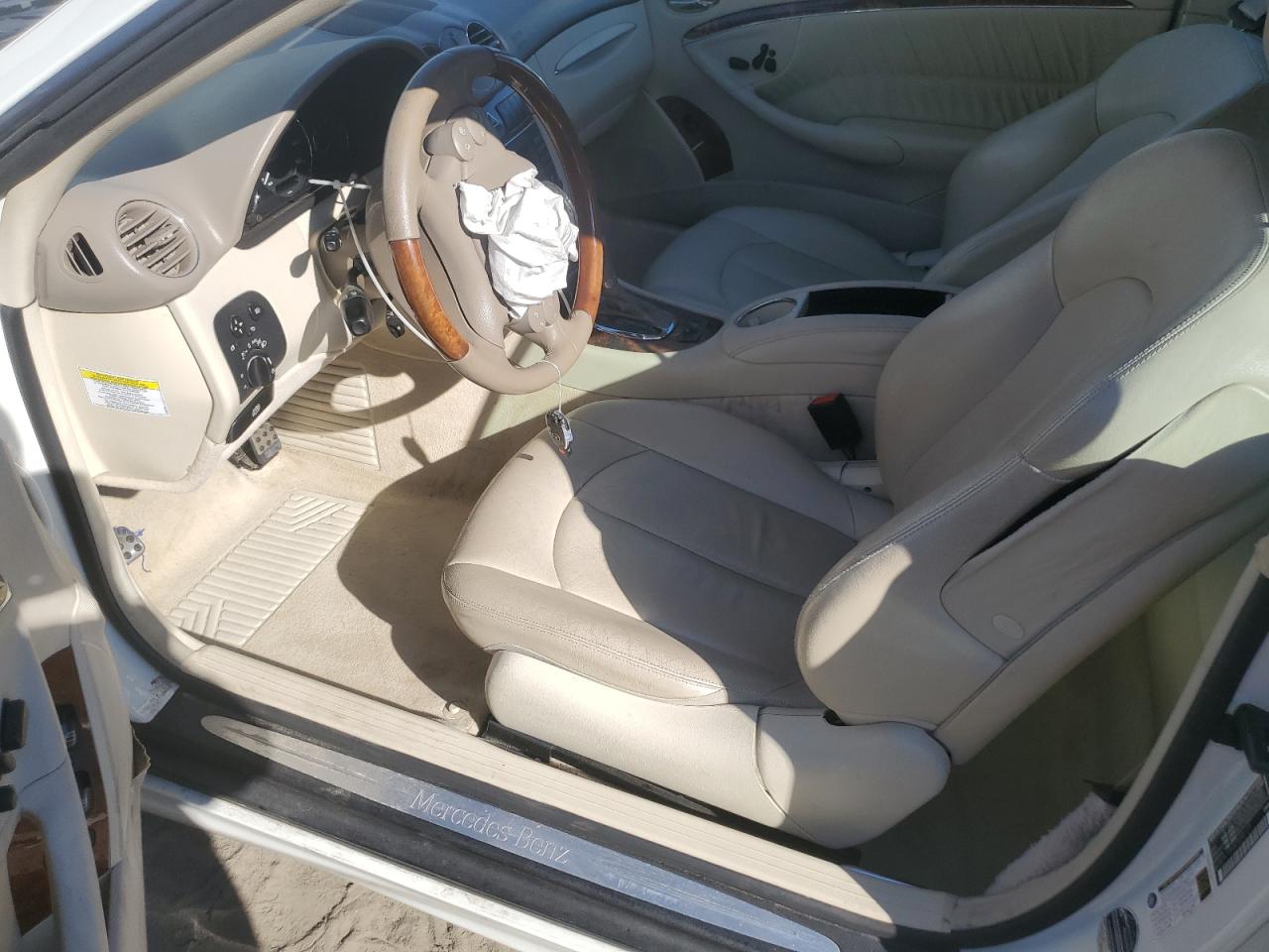 2008 Mercedes-Benz Clk 550 VIN: WDBTK72F48T090120 Lot: 93376425