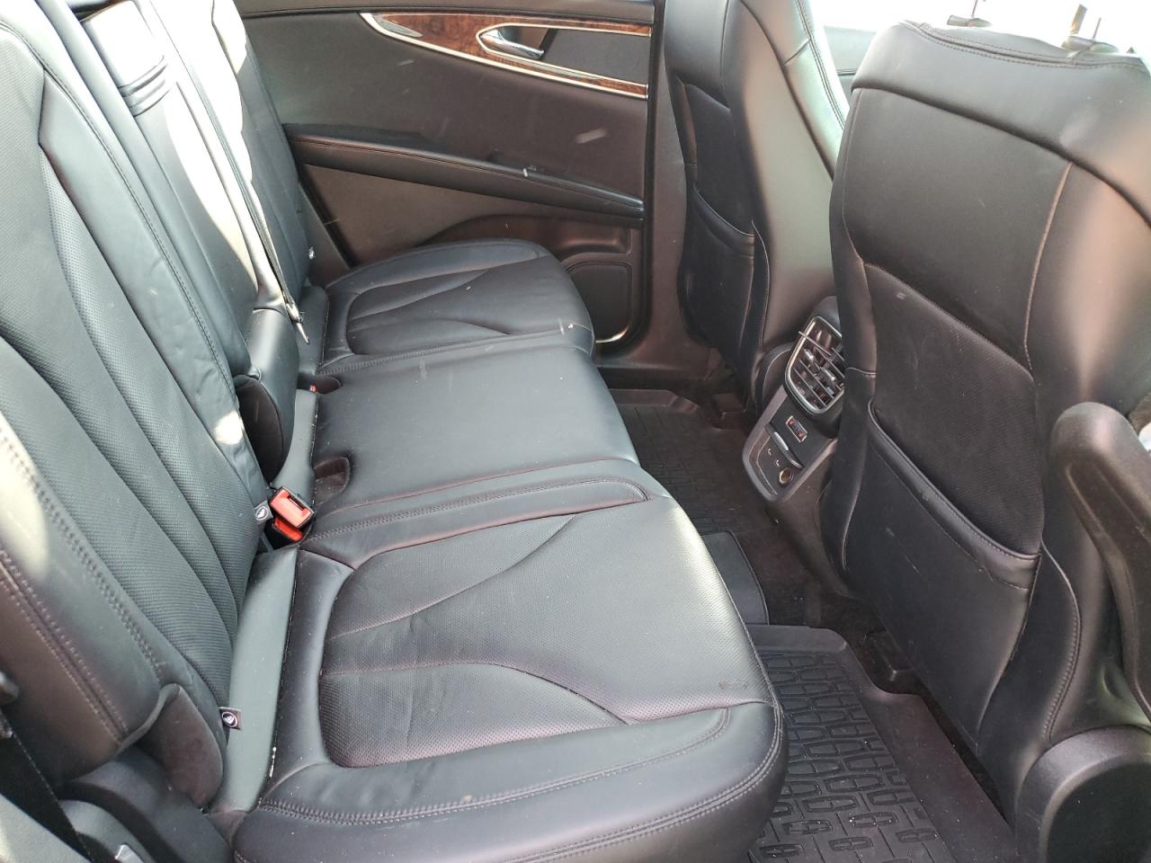 2017 Lincoln Mkx Reserve VIN: 2LMPJ8LR3HBL52682 Lot: 93091165