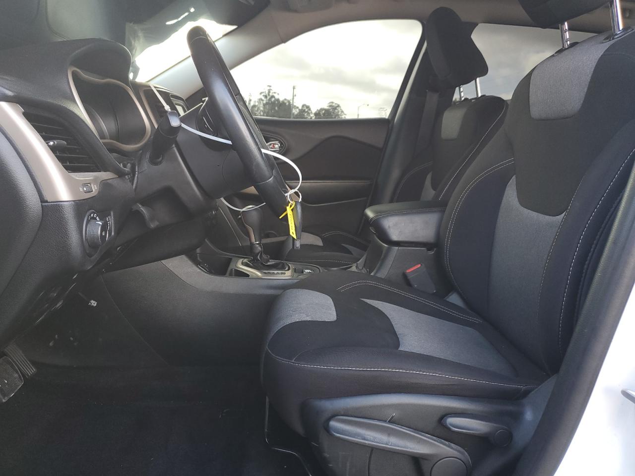 2018 Jeep Cherokee Latitude VIN: 1C4PJLCB3JD531505 Lot: 91451435