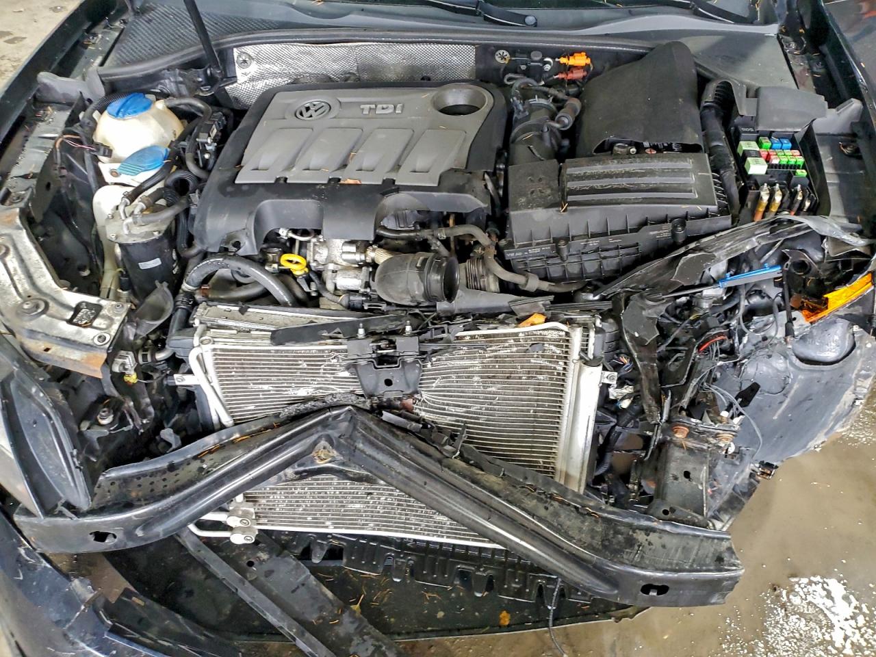 2014 Volkswagen Passat Sel VIN: 1VWCN7A32EC046318 Lot: 94334875