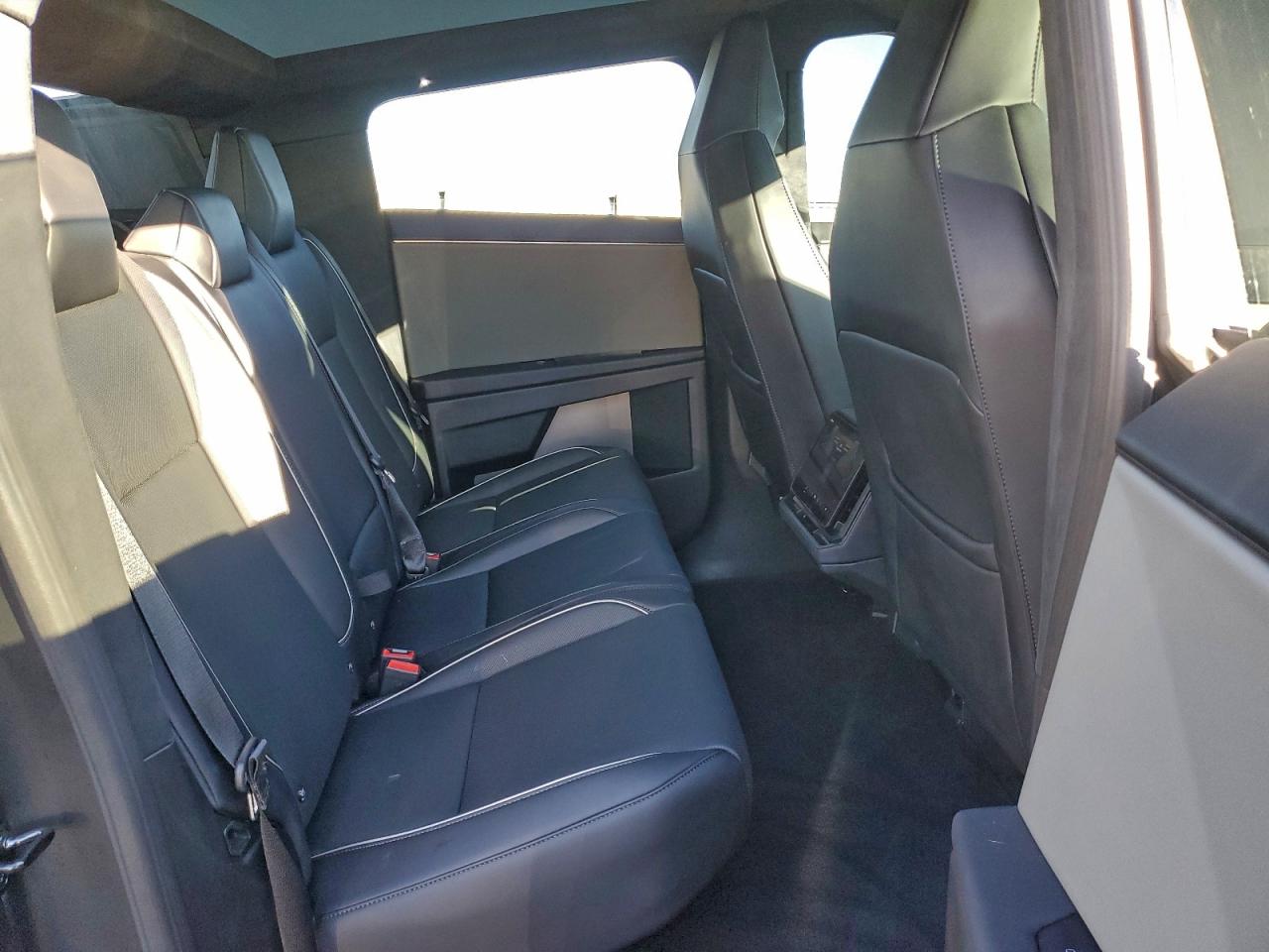 2025 Tesla Cybertruck VIN: 7G2CEHED2SA069408 Lot: 94164925